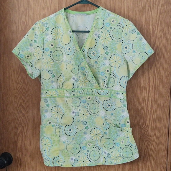 Scrub top